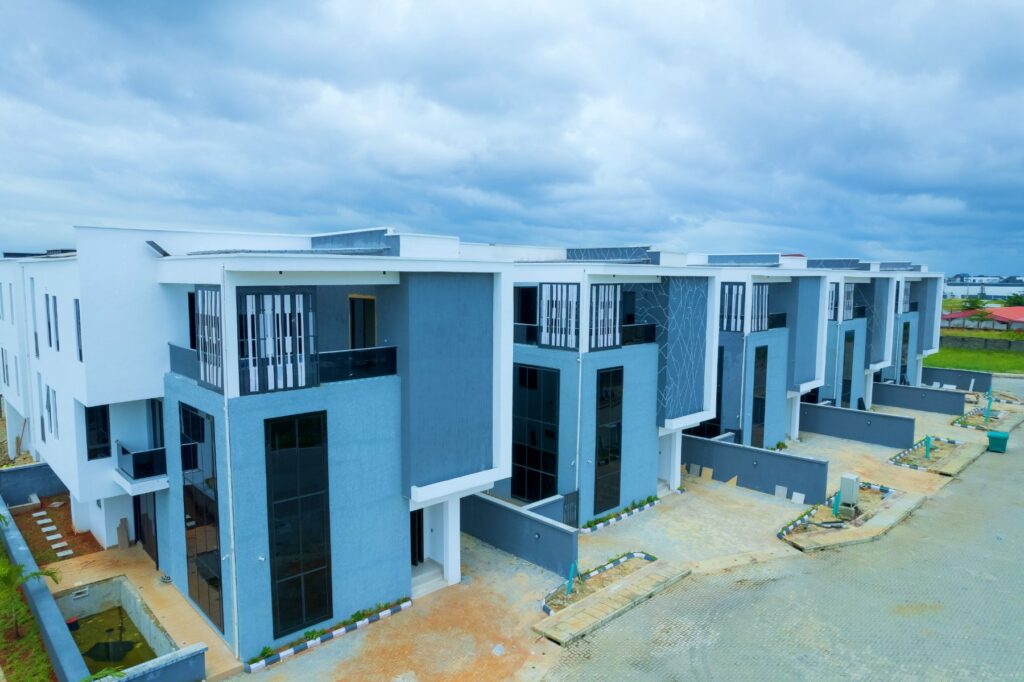 Prestige at Hampton — Exterior aerial